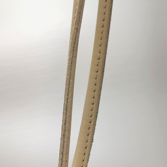 Vintage Coach Swinger Crossbody - Picture 6 of 10